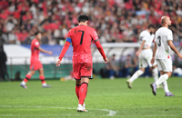 [포토]발걸음 돌리는 손흥민
