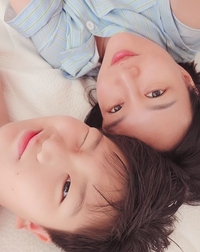 장윤정, 10세 도경완(?)과 커플샷 “눈뜨자마자... 도경완 아님”