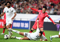 [포토] 손흥민 ‘절묘한 패스’