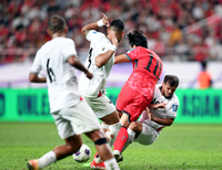 [포토] 좋은 위치에서 프리킥 얻어내는 이강인