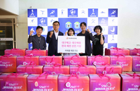 아워홈, 반효진 선수와 대구체고에 선물 전달