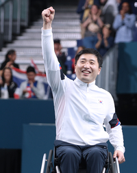 “아내가 너무 보고 싶어요” 金 따고 제대로 ‘찢었다’…탁구 김영건, ‘미친 사랑꾼’이 여기 있다 [파리2024]