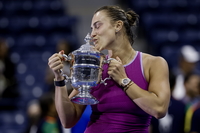 사발렌카, 한국계 페굴라 제압하고 US 오픈 첫 우승