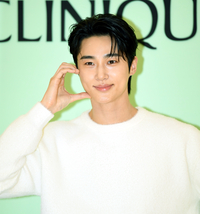 [포토] 변우석 ‘하트 발사’