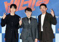 [포토]‘베테랑2’의 정해인-류승완 감독-황정민