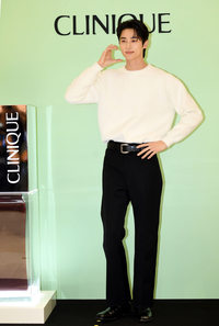 [포토] 변우석 ‘심장 녹이는 하트’