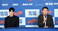 [포토]‘베테랑2’ 함께 출연한 정해인-황정민