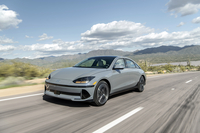 “18분 충전은 배터리 기술의 정점” 아이오닉6, 올해도 뽑히며 3년 연속 ‘최고전기차’ 선정