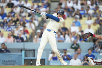 오타니 46호 홈런 꽝! 5회 비거리 137m 초대형 아치 그리며 ‘46-46’