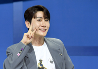 “음원 순위 높이려 3000만원 지급” 영탁 전 기획사 대표, 재판서 인정