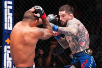 션 브래디, 번즈에 판정승…나탈리아 안드라지 꺾고 타이틀샷 요구