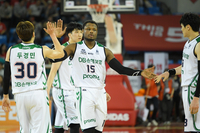 버튼 합류하는 KCC, 허웅도 두경민처럼 버튼 효과?