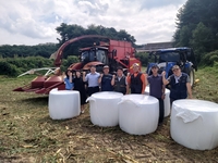 홍천군, 새로운 방식의 조사료 생산장비 도입