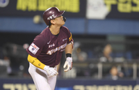 [포토] 김건희 ‘빈 곳으로 잘 날아갔어’