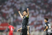 이타적 플레이로 도움도 척척, 승부처서 ‘해결사’ 모드…‘캡틴’ 손흥민, 이래서 변함없는 에이스