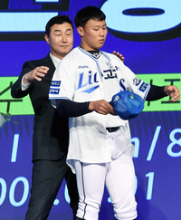 [포토]삼성 유니폼 입는 대구고 투수 배찬승