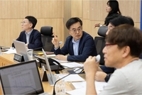 김동연 “권역응급센터 8곳 40억 원 긴급 지원하라”