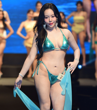 미스 인터콘티넨탈 강수빈, 스포트라이트보다 눈부신 뽀얀 속살! [포토]