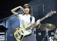 [단독] BTS 지민, 대학로 ‘봄날’ 만끽!…뜨거운 우정의 주인공은?