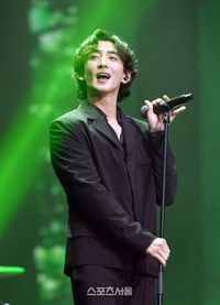 [단독] 한지민♡잔나비 최정훈, 매니저 친형 결혼식에서 축가 부른다