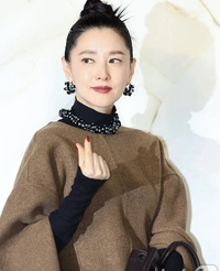 배우 이영애, 김대중 전 대통령 100억 원대 사저 매입에 5000만원 기부했다