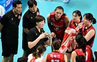 챔피언 진땀 뺀 꼴찌, 높이-조직력-공격 모두 업그레이드…페퍼저축은행, 승점 자판기 아닌 복병으로[SS현장]