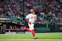 [포토]마지막 타석 내야 땅볼로 물러나는 추신수