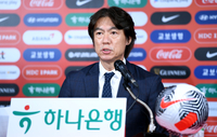[포토] 홍명보 감독 ‘선수들 시차와 컨디션을 고려’