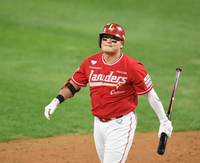 [포토] 9회 삼진으로 물러나는 추신수