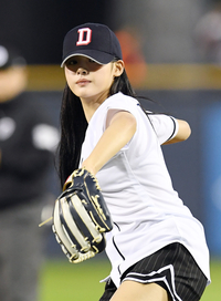 [포토]뉴진스 민지의 시구