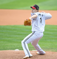 [포토] 임찬규 ‘준PO 2차전 승리를 위하여’