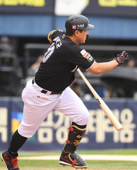 [포토]KT 황재균의 선제 적시타