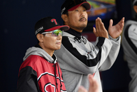 [포토]준플레이오프 2차전 치르는 LG 염경엽 감독