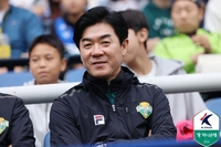 3위로 파이널 라운드 돌입, 윤정환 감독 “강원 구단 역사 쓸 수 있게 다시 도전해보겠다”[현장인터뷰]