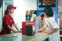 영화 ‘우천사’ Y2K 설렘 소환하는 명대사 향연…“나 너한테 친구야?”