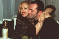 마돈나, 데뷔 함께한 댄서 남동생 암투병 끝 사망. 향년 63세[할리웃톡]