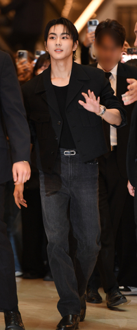 [포토] 엔하이픈 정원 ‘미소 가득한 입장’