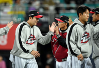 시리즈 리드 LG 염경엽 감독 “손주영 최고 활약···오스틴 홈런 상상하면서 잤는데 진짜 나왔다” [준PO3]