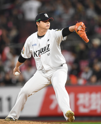 [포토] 역투하는 KT 김민