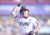 [포토] 강백호 ‘5회 시원한 솔로포’