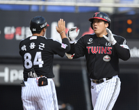 [포토] 김현수 ‘시원한 솔로포’