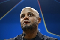 김민재 살린 콩파니 감독, 선수단 내부 지지 ‘탄탄’…투헬 시절과는 180도 다르다