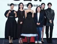 ‘♥이병헌’ 이민정, 子 준후 영상 공개… 엄마·아빠 닮은 완성형 비주얼