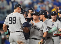 28번째 월드시리즈 우승 노리는 뉴욕 양키스 ALCS 선착, 상대는 외나무 혈투 후 결정