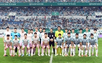 [포토]하나은행 자선축구대회, 팀 히어로 vs 팀 기성용