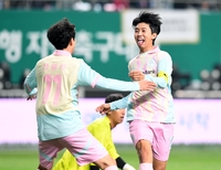 [포토]팀 히어로 전원석의 골, 도움은 임영웅