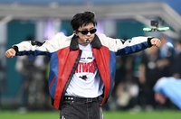 [포토]임영웅, 열정적인 공연