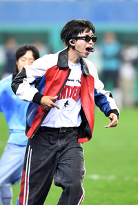 [포토]하프타임 공연하는 임영웅