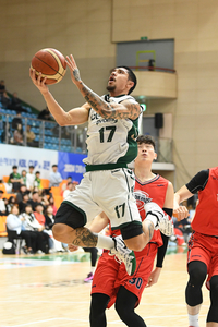 원주 DB-수원 KT, 2024 KBL 컵대회 결승 진출…13일 우승자 가린다 [SS시선집중]