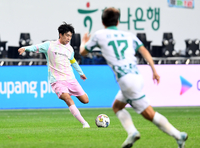 [포토]임영웅의 어시스트